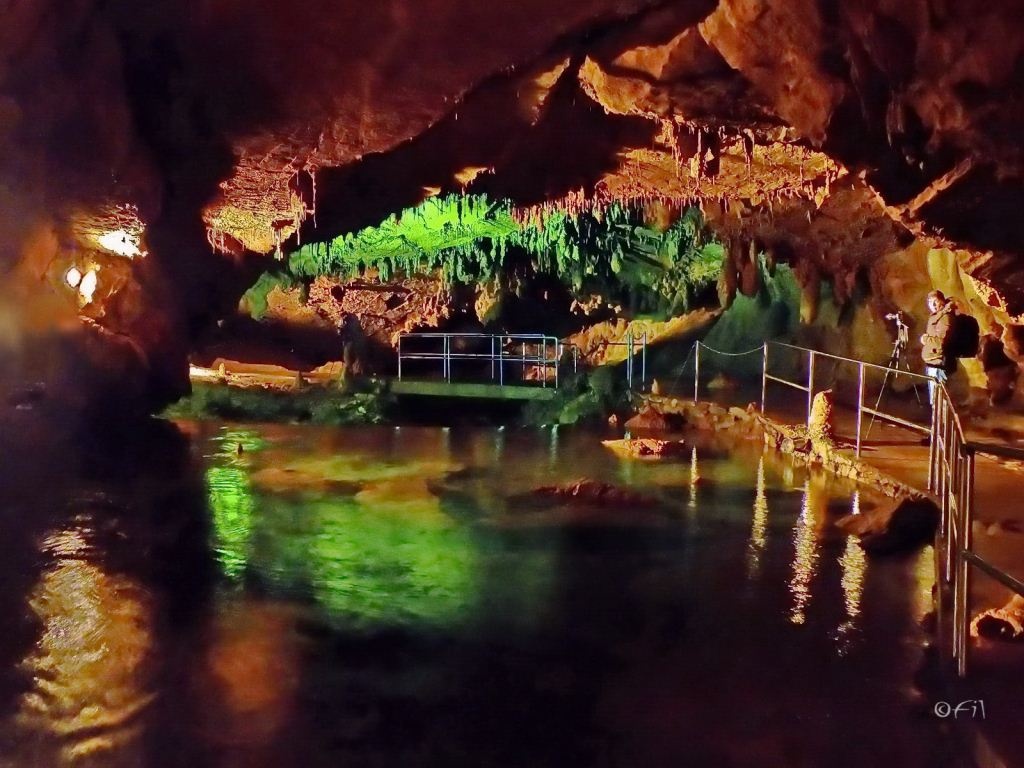 Cave Vrelo